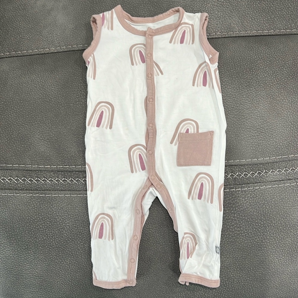 Kyte 3-6 mo sunset rainbow snap sleeveless romper